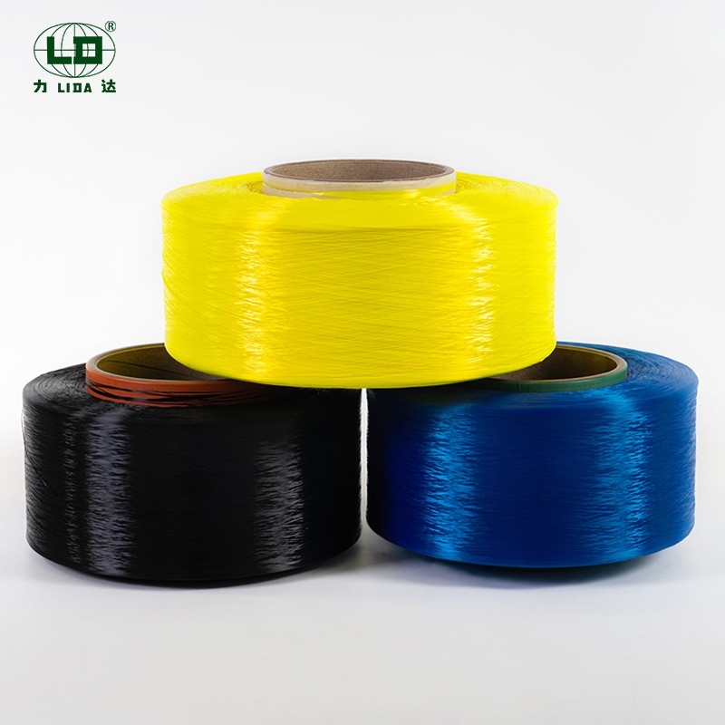 Prečo anti UV Polyester Polyester zafarbuje priadza vlákna na slnku?